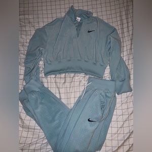nike velour jogger set!